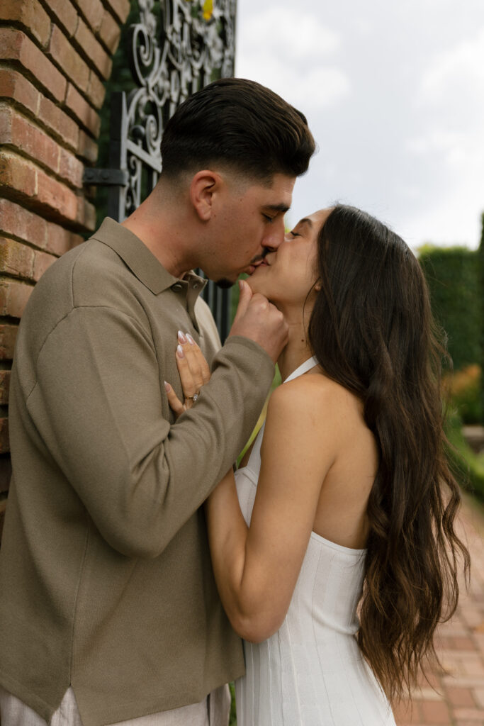 engagement photos at filoli gardens