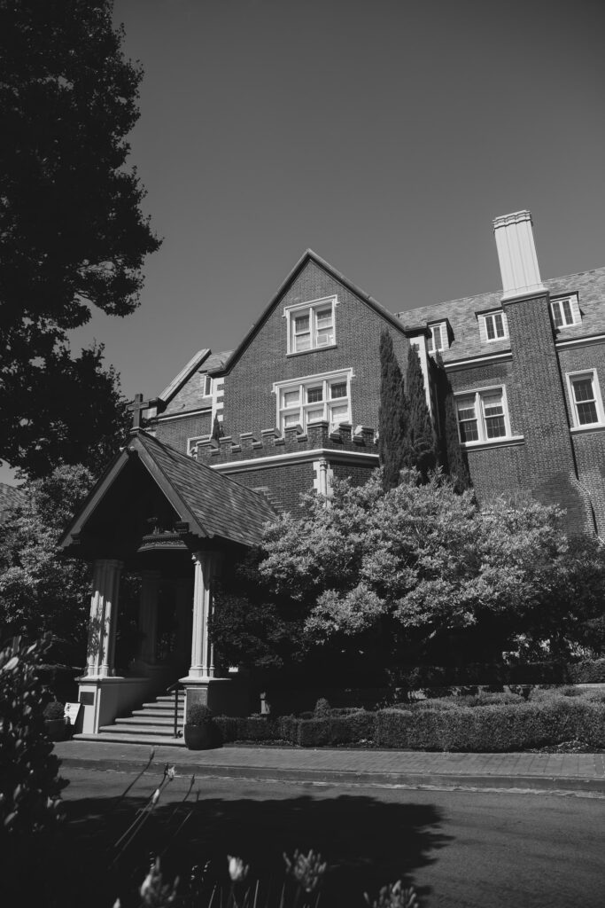 Kohl Mansion Tudor Revival exterior in Burlingame California, Bay Area wedding venue photographer Rose Freedman
